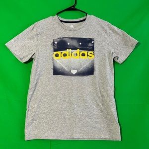Adidas Graphic T - Shirt Size XL Teens